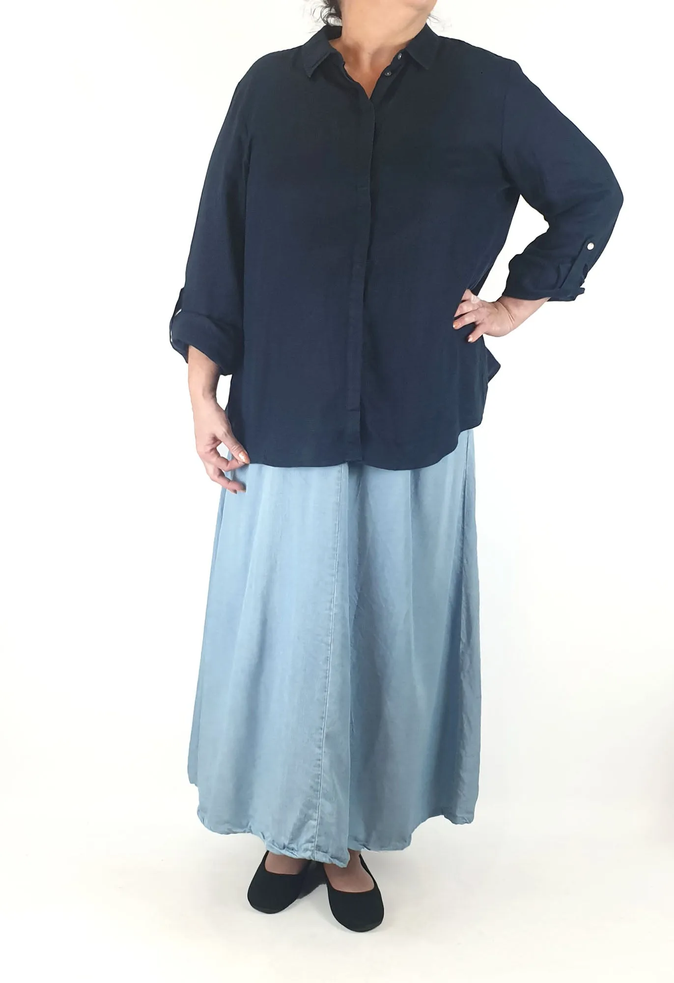Blue Illusion navy linen top size 3L (best fits 16-18)