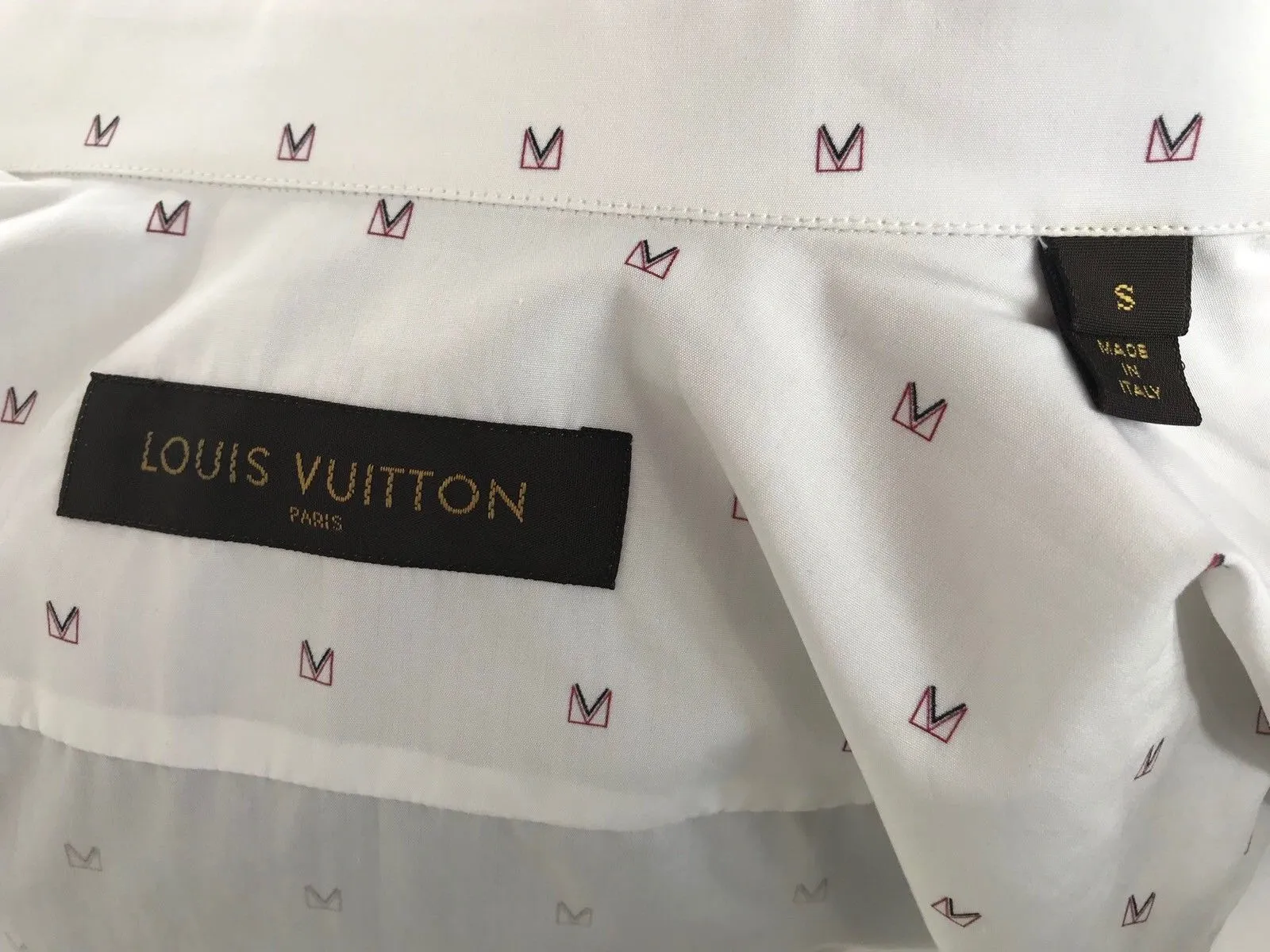 Classic V Printed Shirt