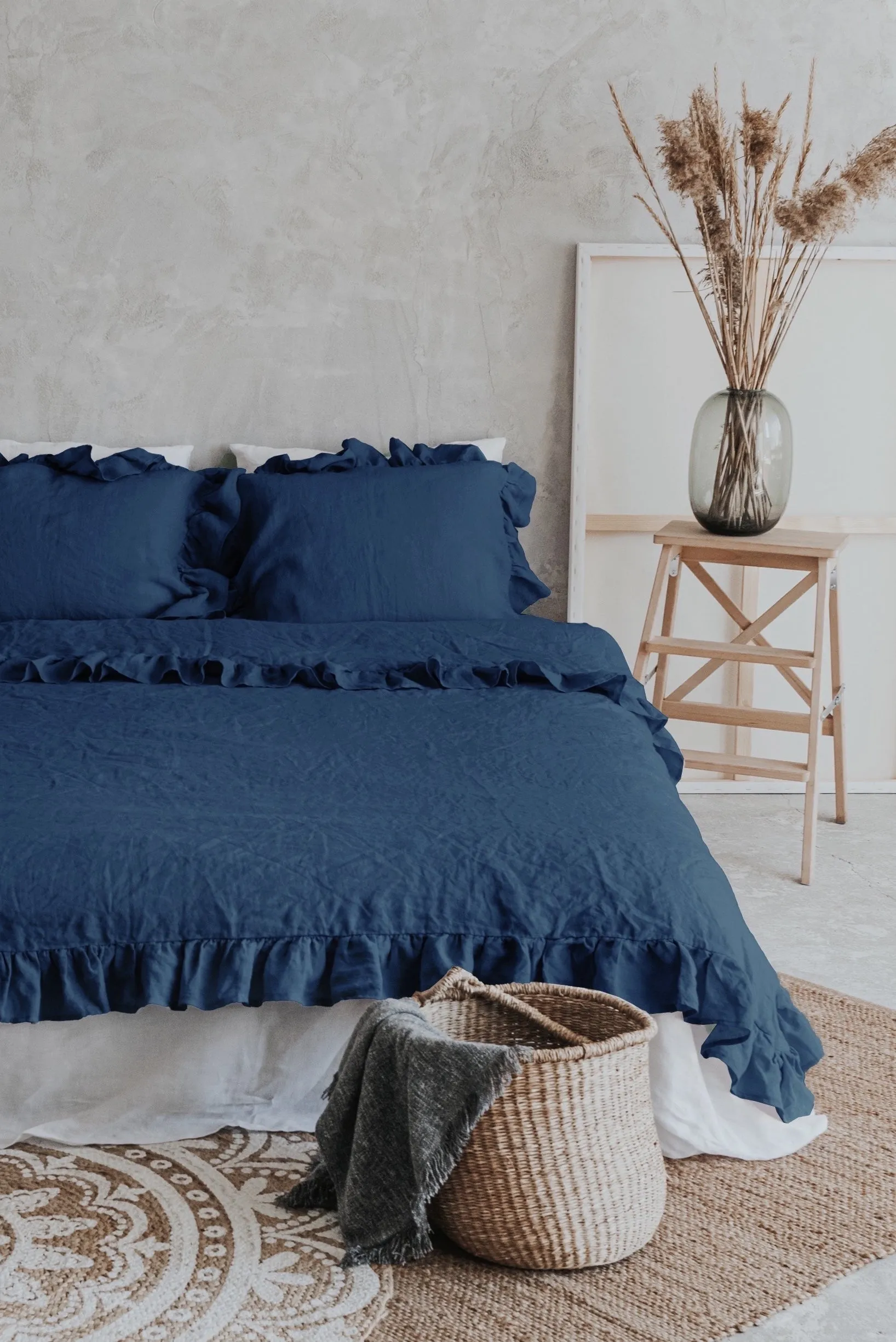 Ruffle duvet cover - dark blue