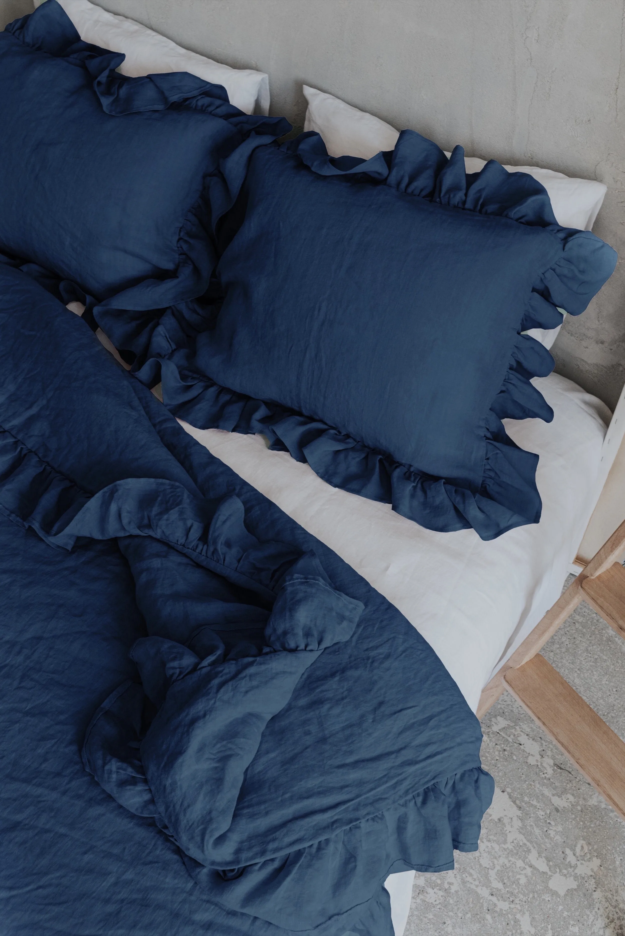 Ruffle duvet cover - dark blue