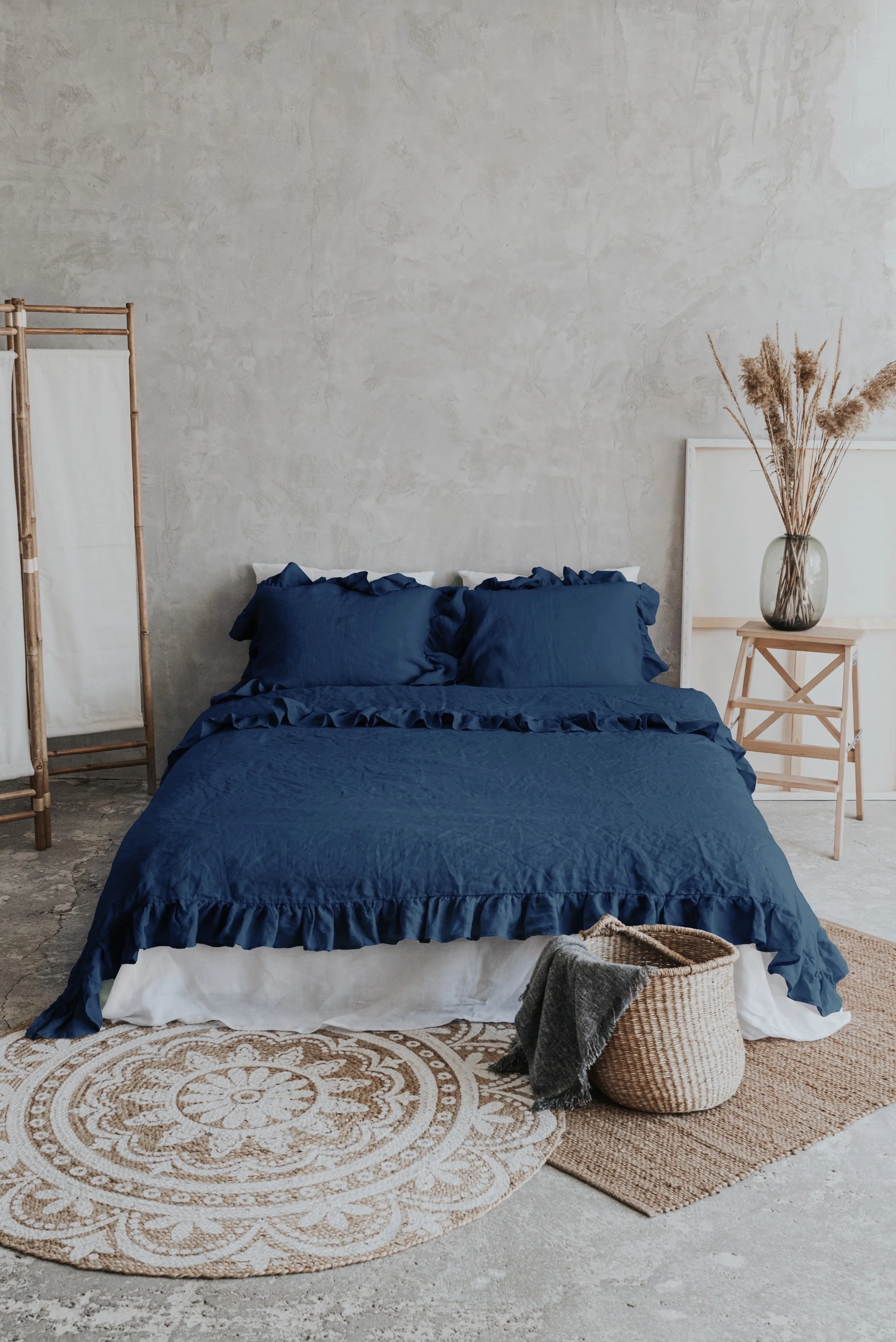 Ruffle duvet cover - dark blue