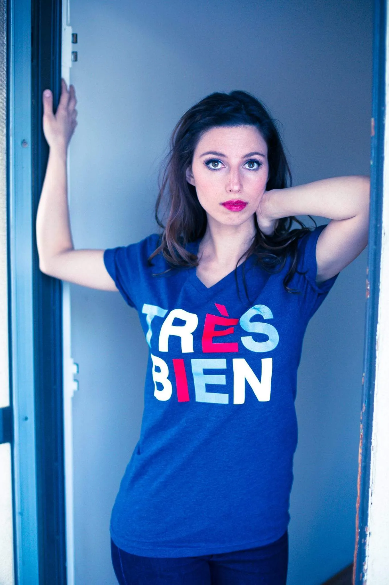 Très Bien Heather Navy Blue V-Neck T-Shirt