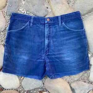 Vintage 1980s NAVY Wrangler Corduroy Shorts